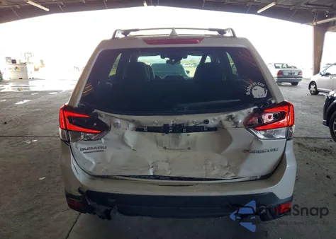 2021 Subaru Forester z USA, uszkodzony, nr VIN JF2SKADC6MH417788